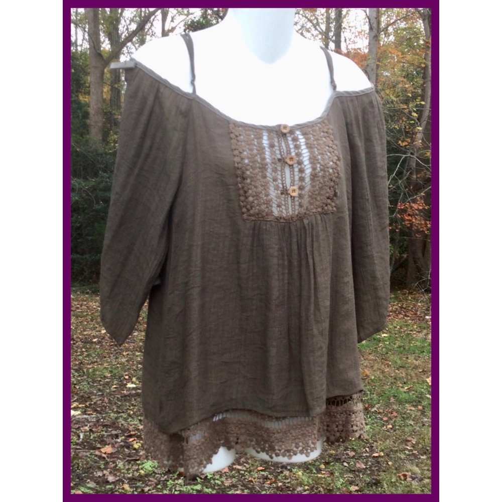 Boho Cold Shoulder Top, sz M